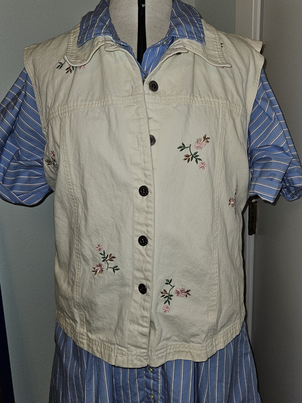Denim&Co Cream Embroidered Button-Front Vest